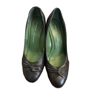 Sz.7-NWOB- Black Leather Wedge Pumps- Chinese Laundry